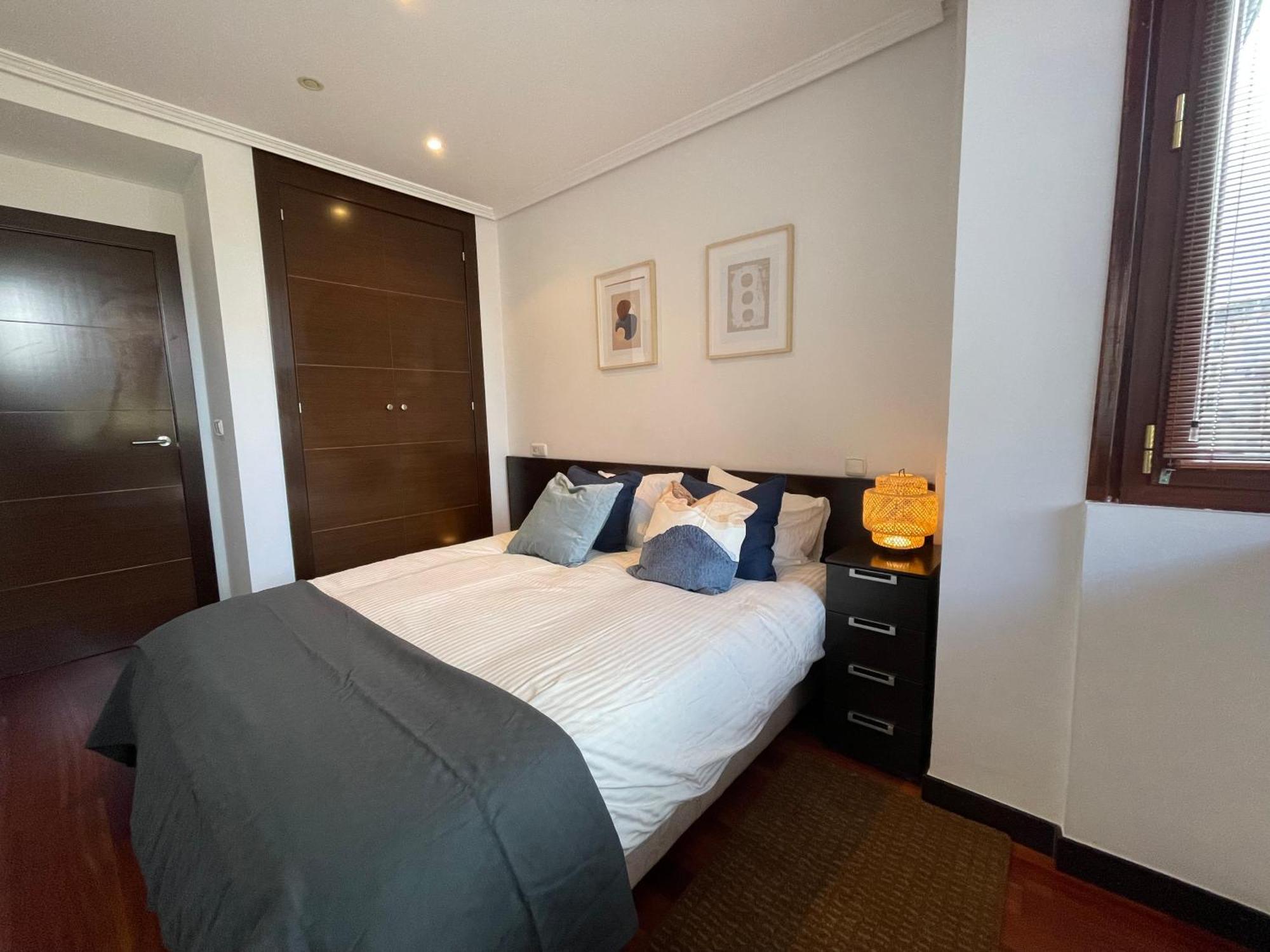 Atuaire Home Vivienda B Luminosa Parking Incluido En Plena Calle Comercial Burgo Esterno foto